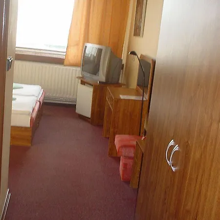 Slovakia 3*
